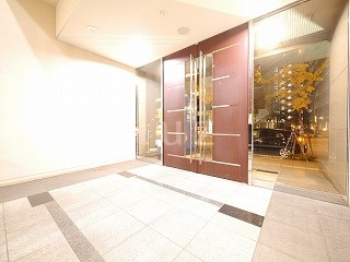メインステージ横浜のエントランス