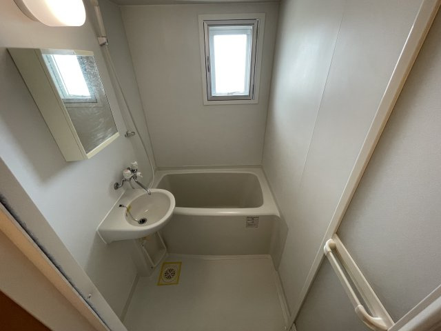 なみへいマンションの浴室