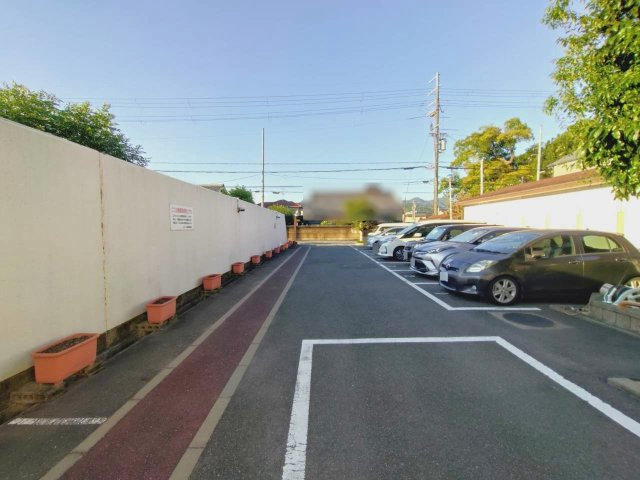 ◆令和８年９月室内リフォーム完了予定◆開放的な４階三方角住戸◆有栖川駅徒歩５分◆ネオコーポ嵯峨野の駐車場|駐車場