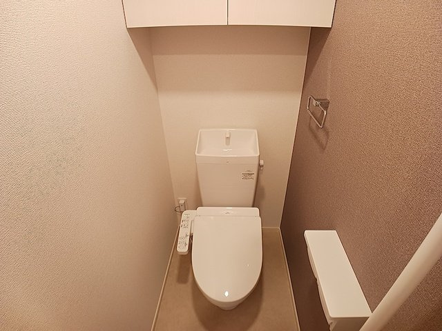 【トイレ】 | ロータス水巻１ | 落ち着いたトイレです