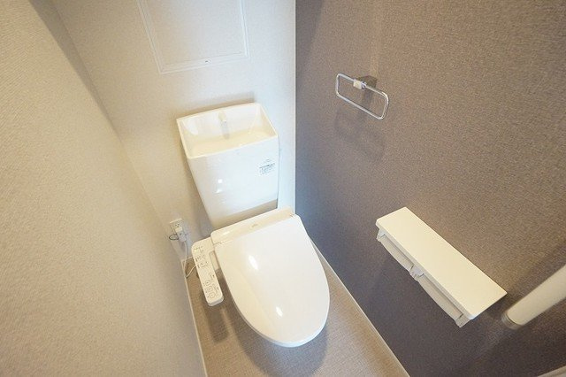 【トイレ】 | ボスカート　Ｃ．Ⅳ | 落ち着いた色調のトイレです