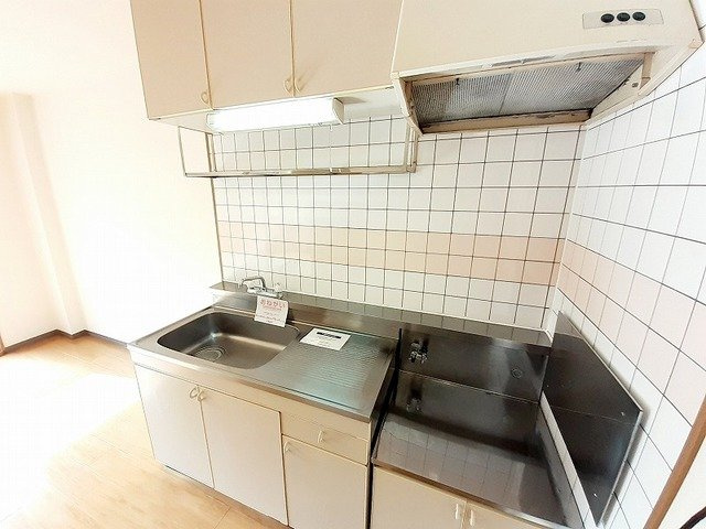 【キッチン】 | エルカーサ引野 | キッチンでお料理をお楽しみください
