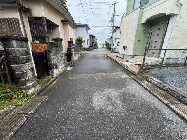 落ちついた住環境で暮らしやすい住まい♪宇都宮市五代１丁目の前面道路含む現地写真|前面道路含む現地写真です