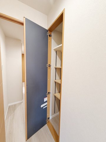 ドムール春日部の収納|消耗品などの収納に！