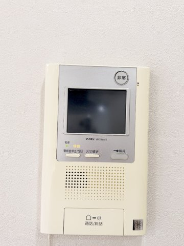 ドムール春日部の防犯設備|来客の確認もできて安心！