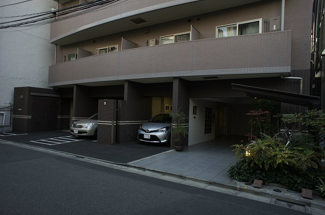 セゾンドミキの駐車場