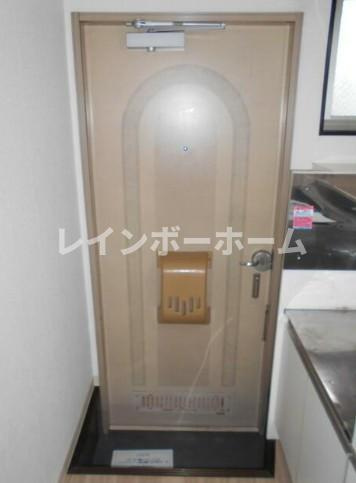 ロアジール中村の玄関