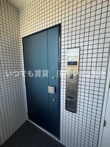 ルフィット神宮北参道の玄関