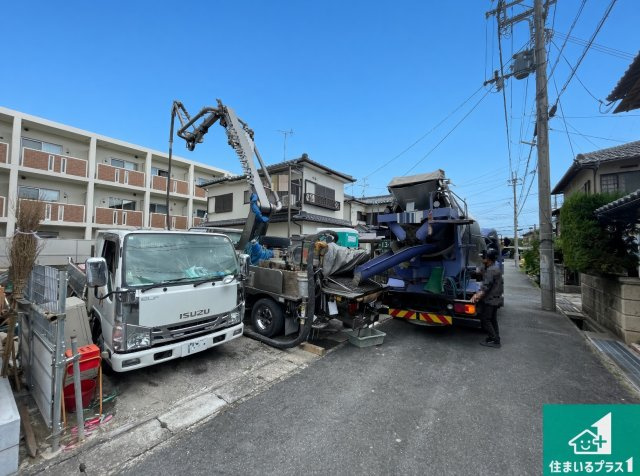 大津市際川　第2期　新築一戸建ての前面道路含む現地写真