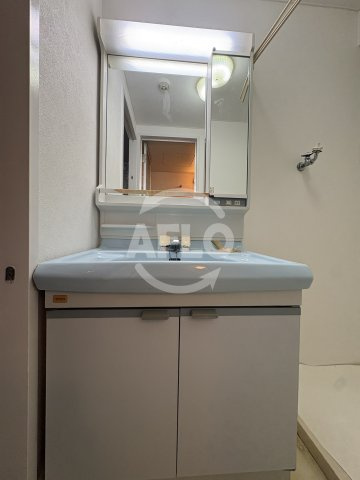 Home Builder Ebisu　大国小学校区の独立洗面台|Home Builder Ebisu　独立洗面台