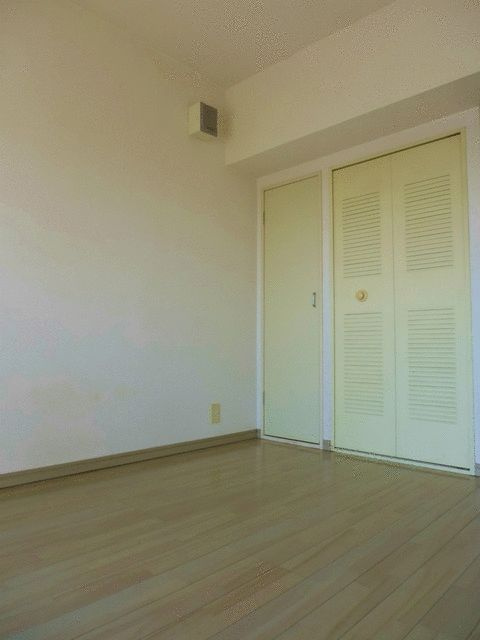 ネオマイム鶴見フルレゾンの寝室