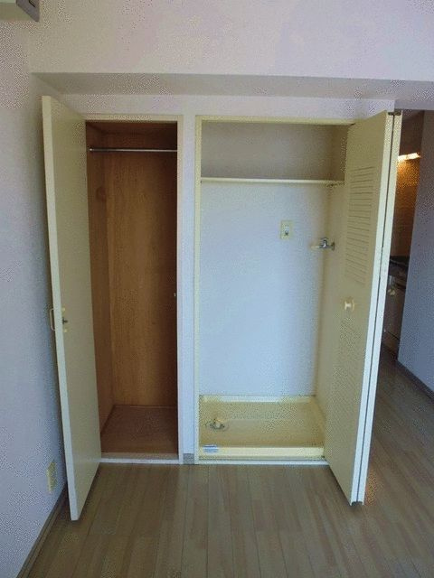 ネオマイム鶴見フルレゾンの収納