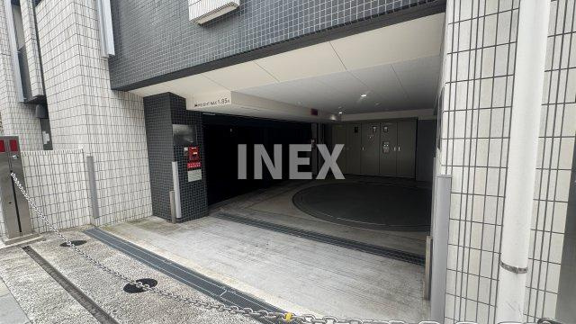 横浜市中区翁町２丁目の賃貸マンションの駐車場