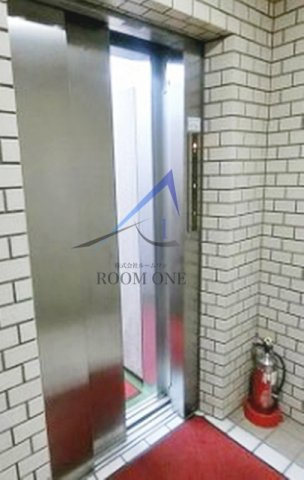 南大塚サンハイツのその他共用部分|エレベーターです。