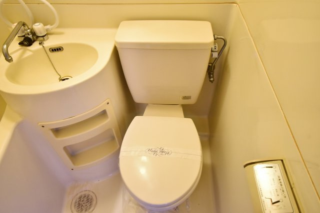 シャンブルド甲東園のトイレ