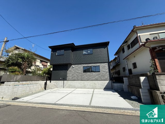 10(土)11(日)12(祝)現地説明会！◆羽曳野市羽曳が丘西　第2期　新築一戸建ての前面道路含む現地写真|駐車スペース！散水栓があるので、こまめに愛車を洗えます！