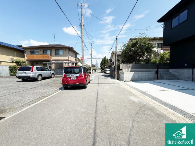 羽曳野市羽曳が丘西　第2期　新築一戸建ての前面道路含む現地写真|現在建築中！落ち着いた街並みで新生活を始めることが出来そう！周辺の物件も併せてご紹介させて頂きます！