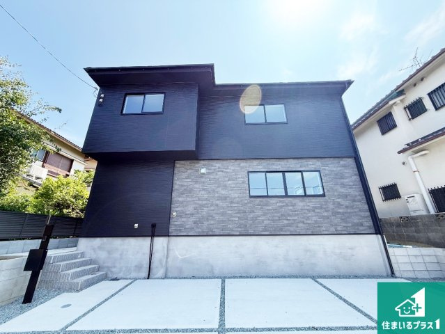 羽曳野市羽曳が丘西　第2期　新築一戸建ての外観|現在建築中！落ち着いた街並みで新生活を始めることが出来そう！周辺の物件も併せてご紹介させて頂きます！