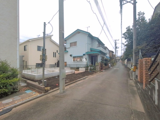 【前面道路含む現地写真】 | 新築戸建／ふじみ野市南台１丁目（全1棟） | 基礎（撮影：'26/10/05）
