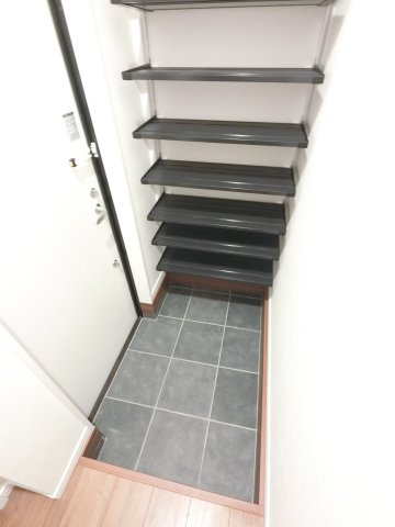 LUNIGHT都賀の玄関