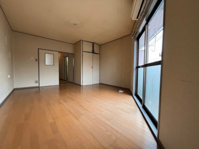 【洋室】 | 八番館