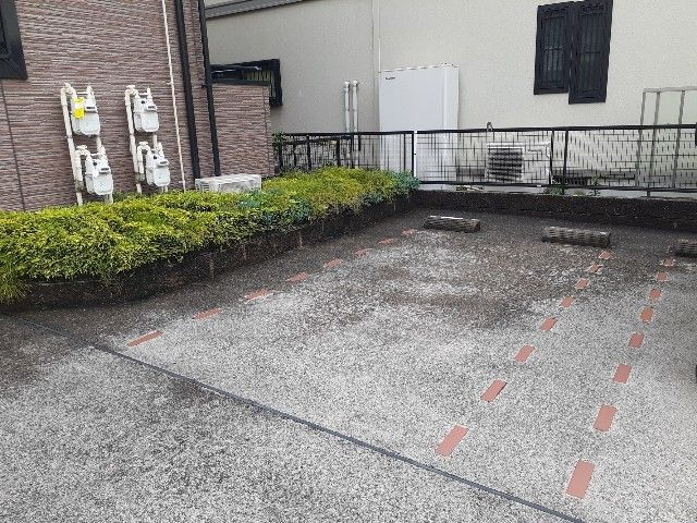 サンラフレシ－ルの駐車場