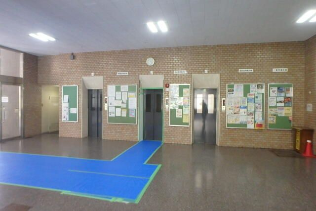 赤羽台四丁目住宅のエントランス