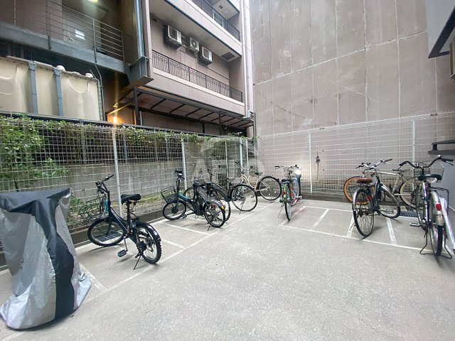 ドエル心斎橋のその他共用部分|ドエル心斎橋　バイク置き場