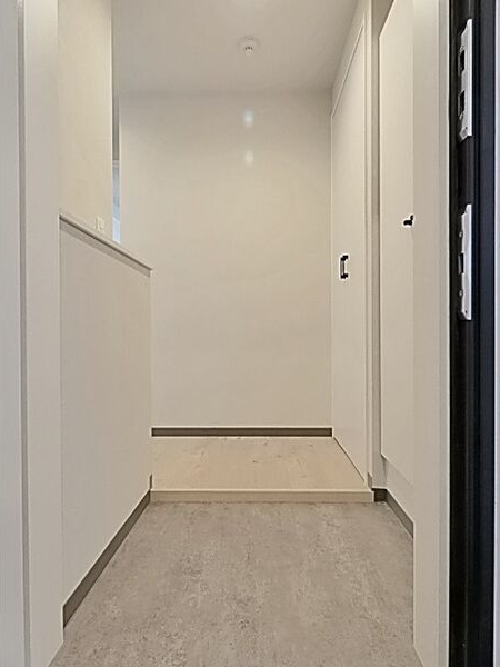 スリーアイランドタワー金山の玄関