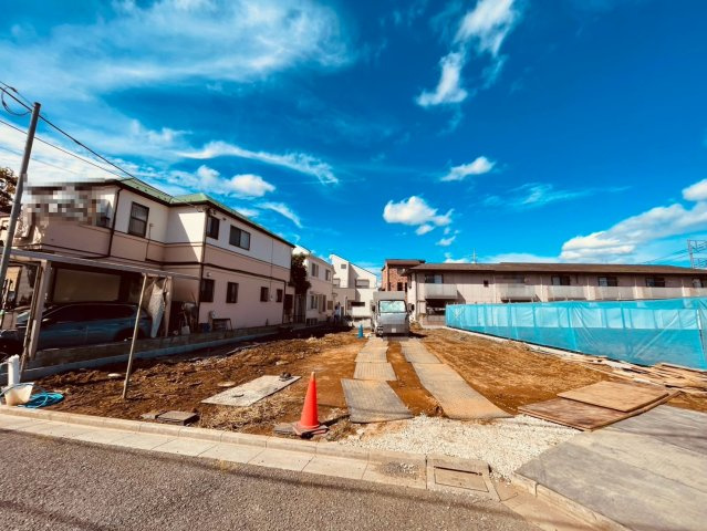 【外観】 | 練馬区向山３丁目　新築戸建て　B号棟 | 【建築中】完成に向けて着々と工事が進む、完成が待ち遠しい一邸