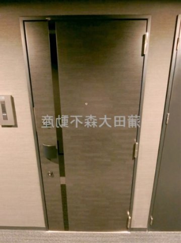 アジールコート大森西の玄関