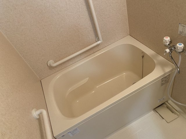 日恵ハイツＤ棟の浴室
