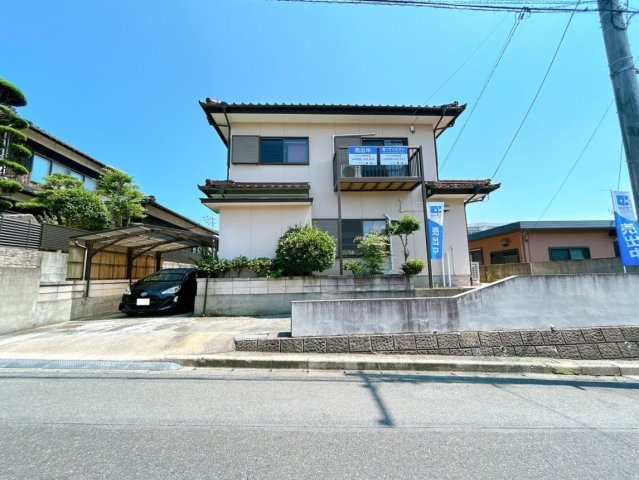 宇部市東小羽山町一丁目　戸建て