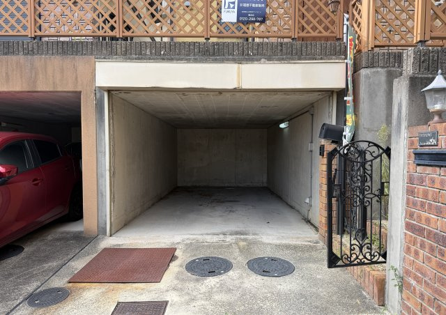 香芝市下田東3丁目の駐車場