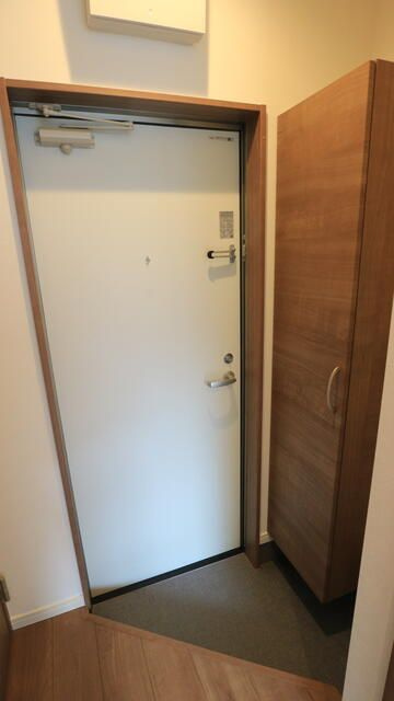 ＲＥＧＡＬＥＳＴ　片倉町の玄関