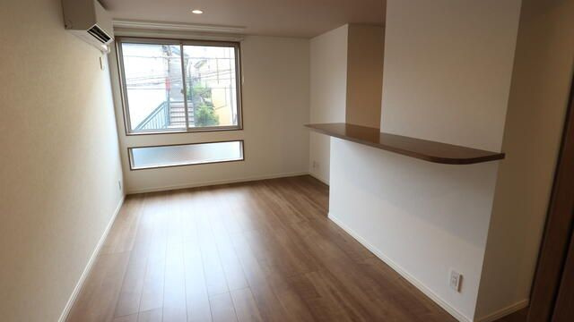 ＲＥＧＡＬＥＳＴ　片倉町の居間・リビング