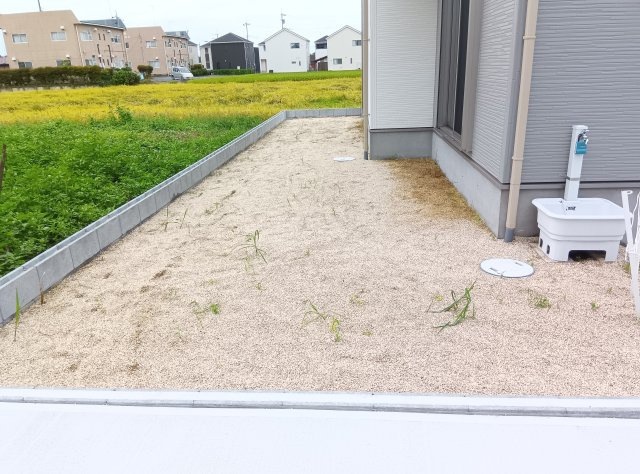 筑西市市野辺　3号棟の庭