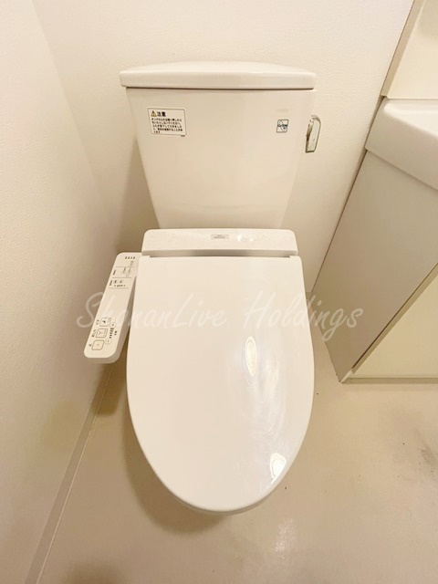 藤沢市湘南台２丁目の賃貸マンションのトイレ