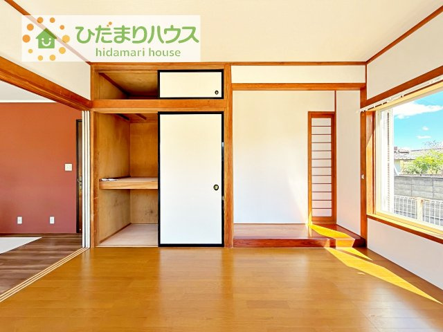 【洋室】 | 常総市水海道天満町　中古戸建 | 各居室にはしっかりと収納を完備！