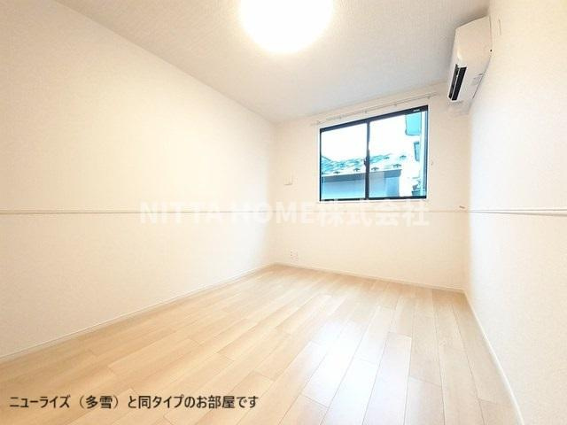 豊岡市伏のアパートの内装|【完成イメージ】洋室６．４帖のお部屋にもエアコンが付きます！