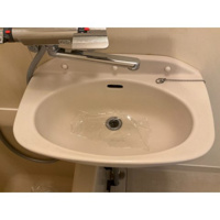 明るい洗面所です