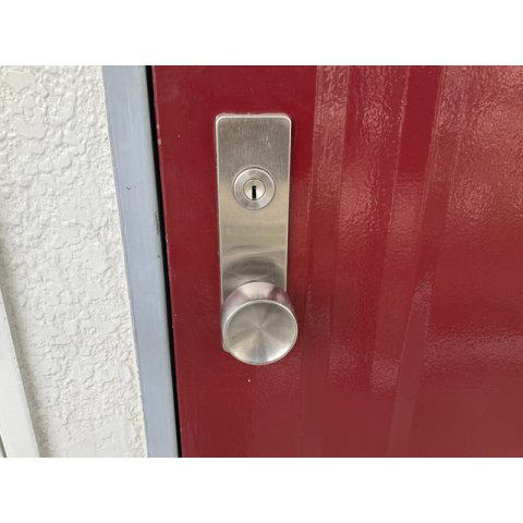 収納もある玄関です