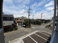 駐車場があるので、車を買う予定の方も安心です