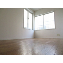 こちらの居間で趣味の時間をお楽しみください