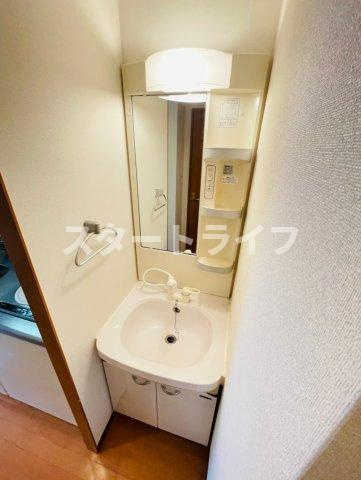 大阪市淀川区木川東２丁目の賃貸マンションの洗面所