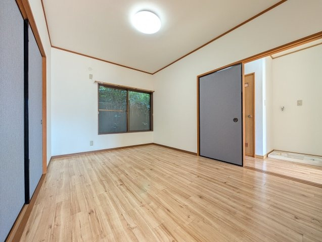 開放的な寝室です