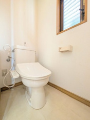 清潔感のあるトイレです