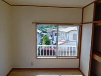 個人の部屋や寝室として使える洋室です
