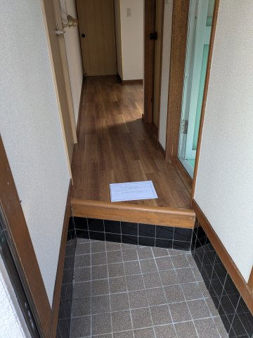 毎日通る玄関はこちらです