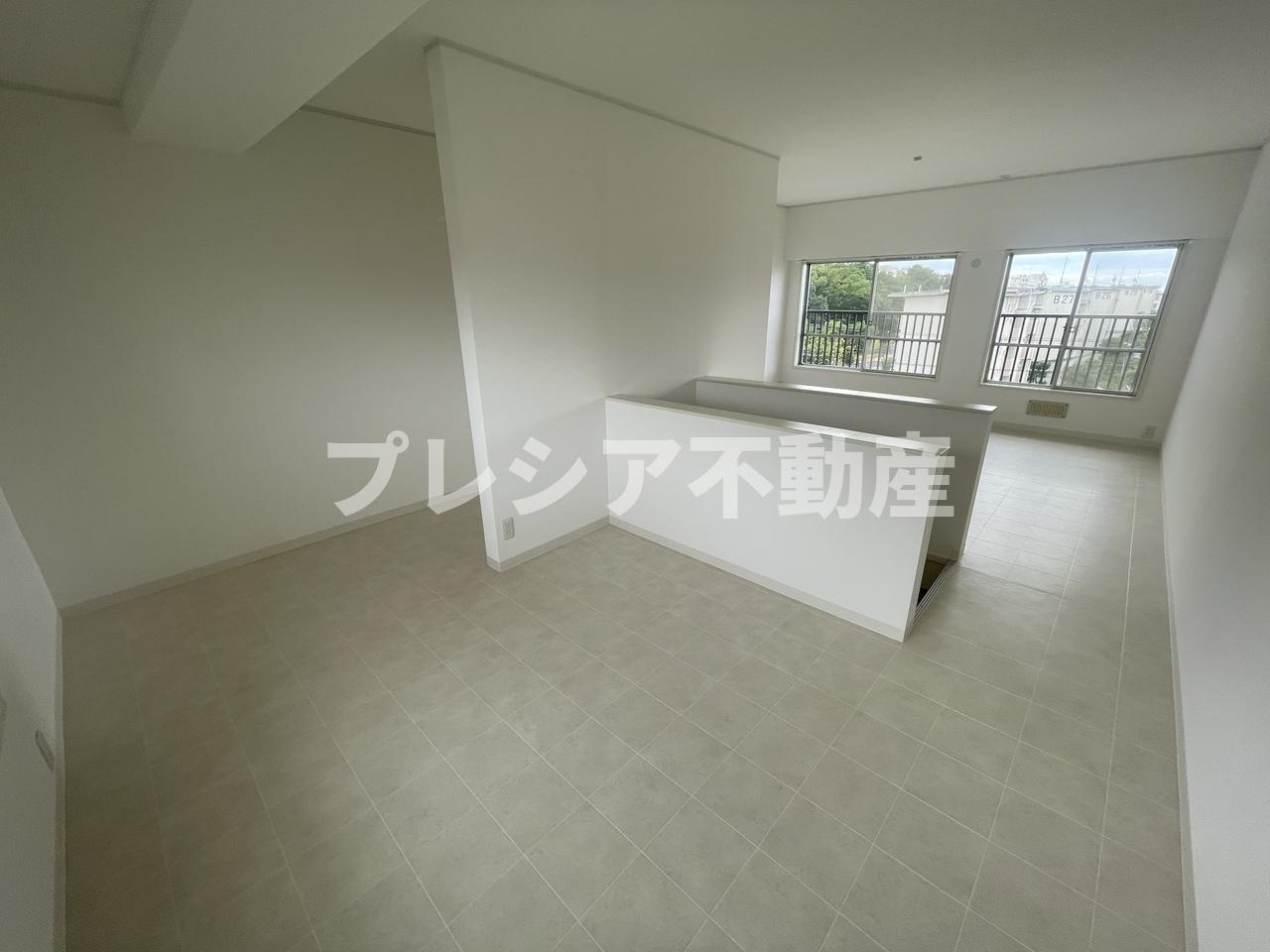 松が丘住宅16号棟の洋室